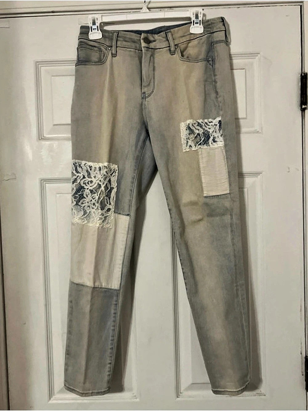 Chico's So Slimming Girlfriend Ankle Straight Leg Jeans Beige & Blue Size 0